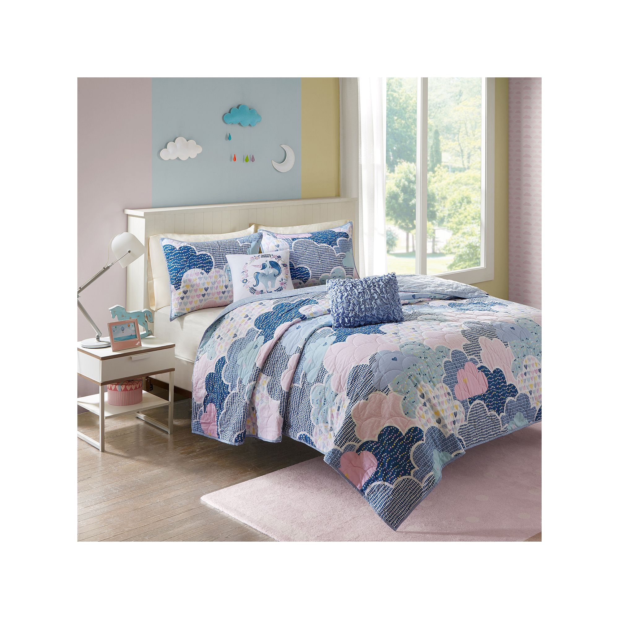 Intelligent Design Bliss Reversible Cotton Quilt Set with Throw Pillows, Bl