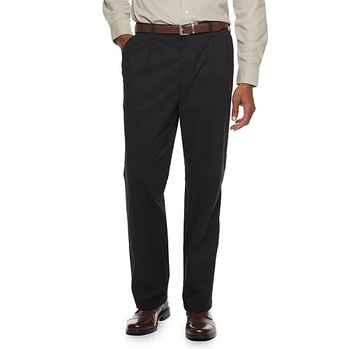 Men's Croft & Barrow® Classic-Fit Easy-Care Stretch Pleated Khaki Pants