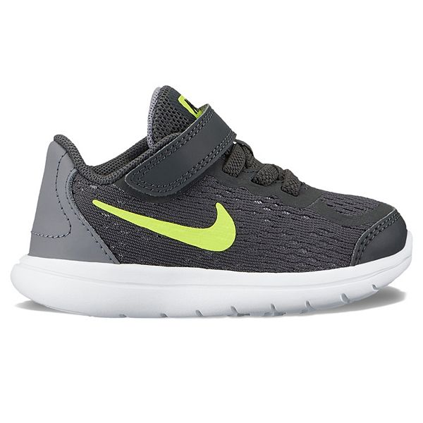 boys nike flex shoes