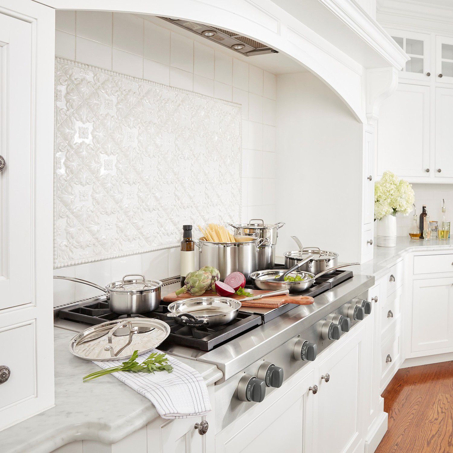 MultiClad Pro Stainless Steel 12-Piece Cookware Set with Bonus Baking Sheets - Thumbnail 3