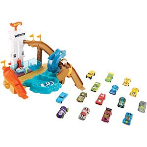 Hot Wheels Color Shifters Sharkport Showdown Play Set by Mattel