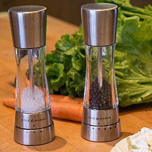 Derwent Gourmet Precision Salt & Pepper Mill Set