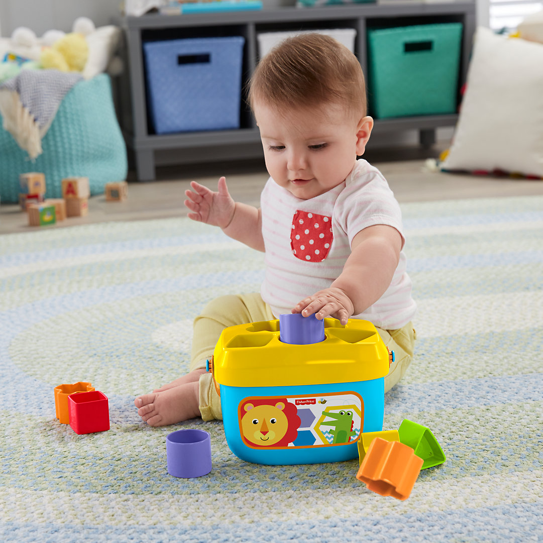 Fisher-Price FFC84 Baby's First Blocks Baby Shape Sorter Toy Suitable for 6 Mo 