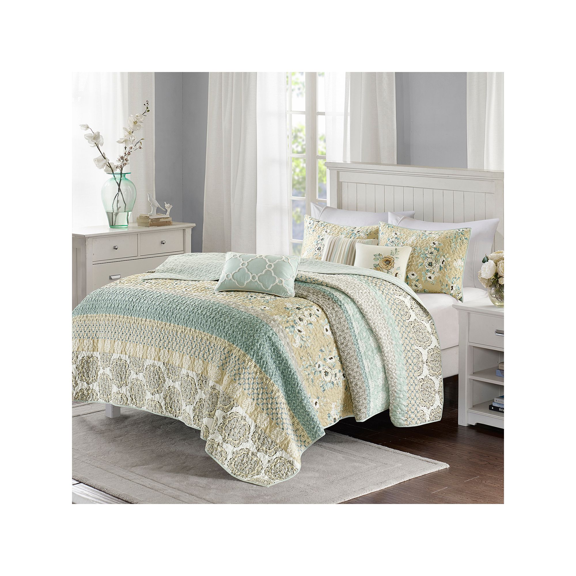 Madison Park 6-piece Felicity Cotton Quilt Set with Shams and Throw Pillows