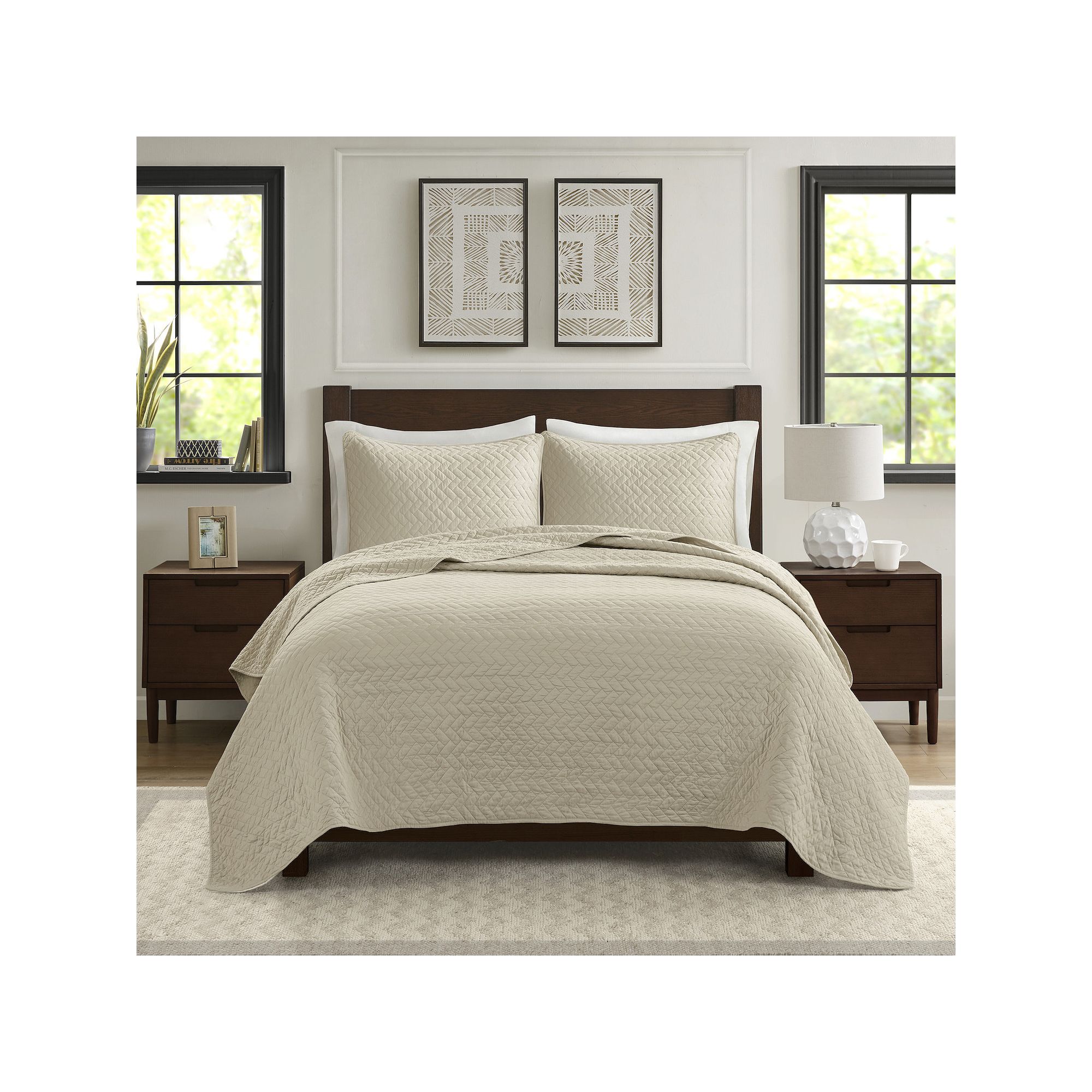Madison Park Velvet Touch 3-Piece Quilt Set with Shams, Linen