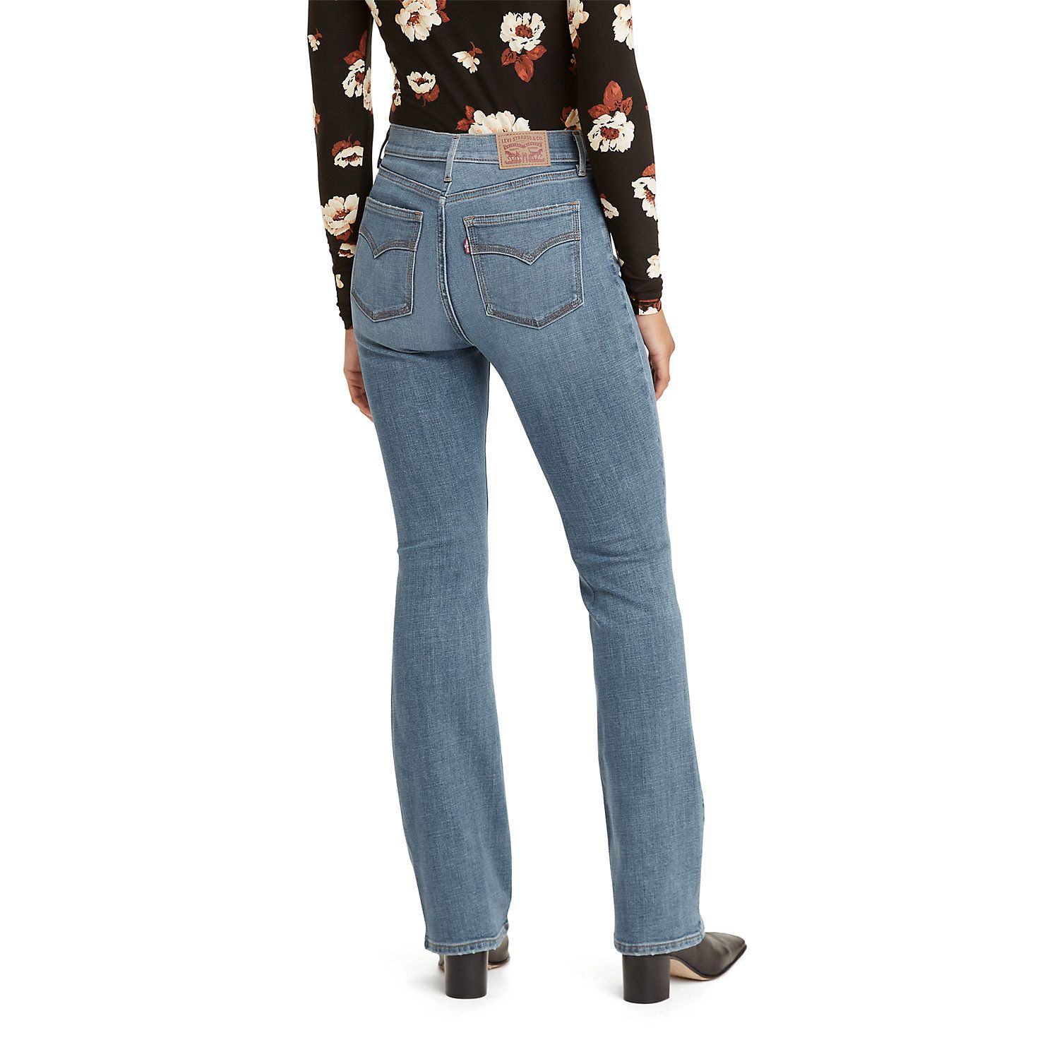 levi's classic womens jeans