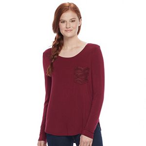 Juniors' SO® Crochet Pocket Solid Tee