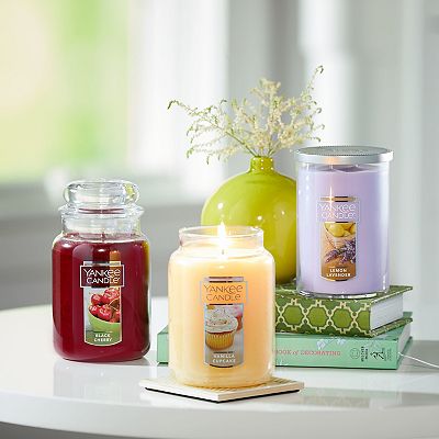 Yankee Candle Vanilla Cupcake 22 oz. Large Candle Jar