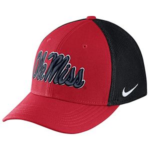 Adult Nike Ole Miss Rebels Aero Classic 99 Flex-Fit Cap