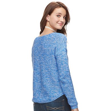 Juniors' SO® Textured V-Neck Sweater 