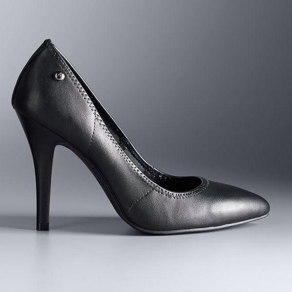 Simply vera wang hot sale black heels