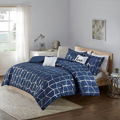 Intelligent Design Metallic outlet Comforter Se