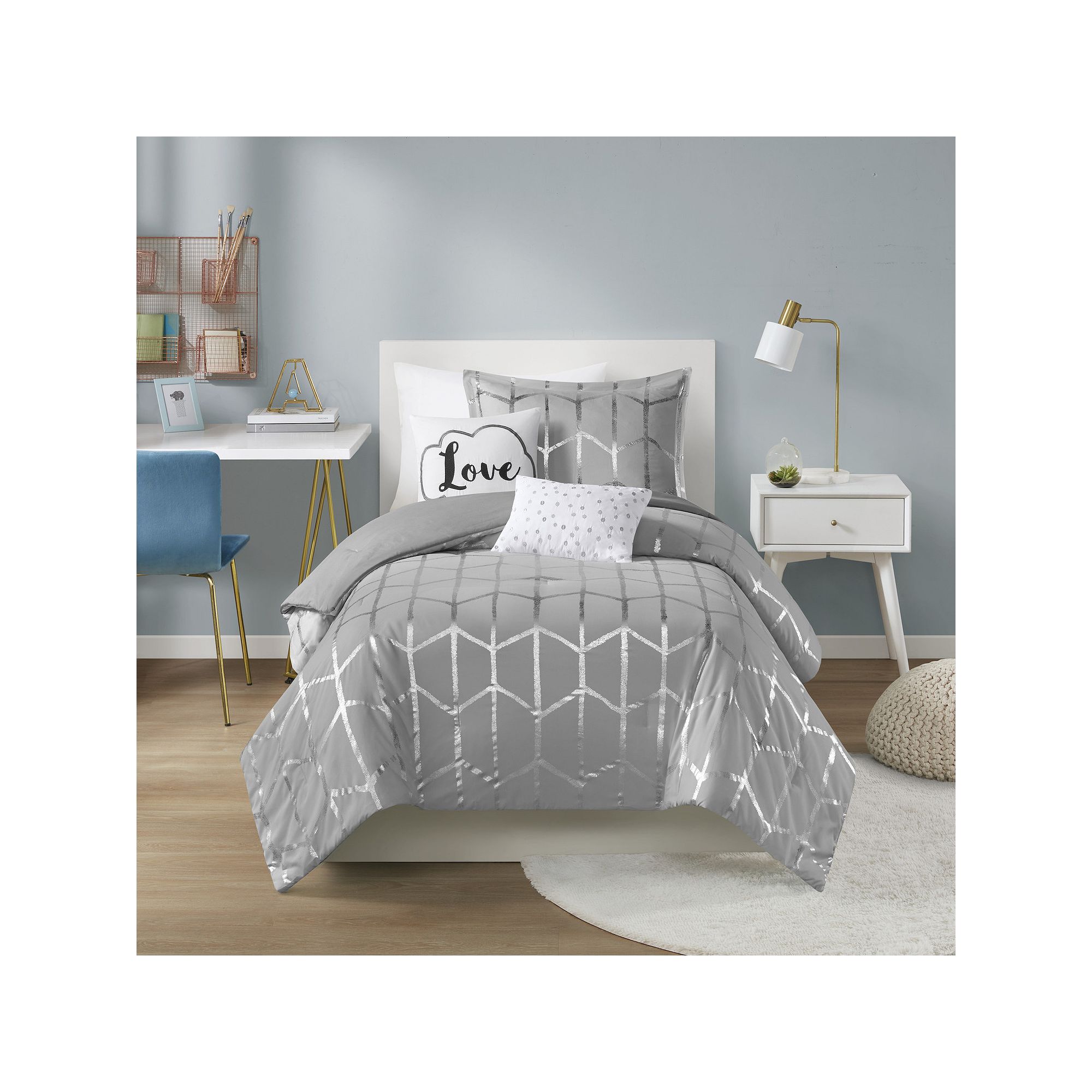 Intelligent Design Khloe Metallic Geometric Printed Comforter Set with Thro