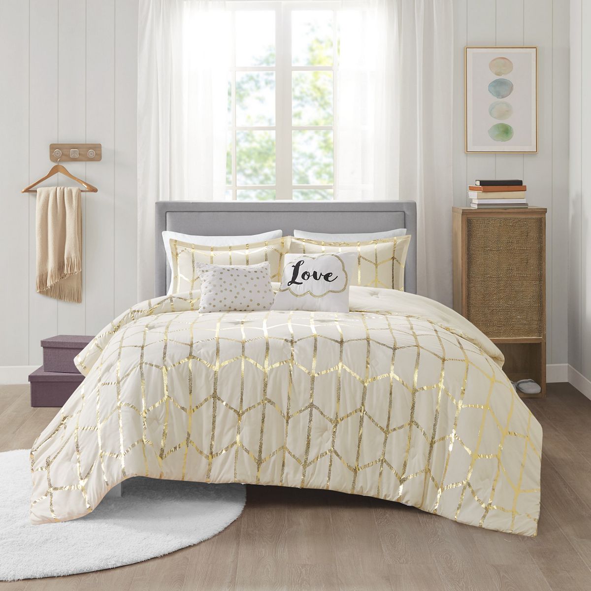 Intelligent Design Khloe Metallic Geometric Printed Comforter Set with Throw Pillows - Ivory Gold, KING/CK