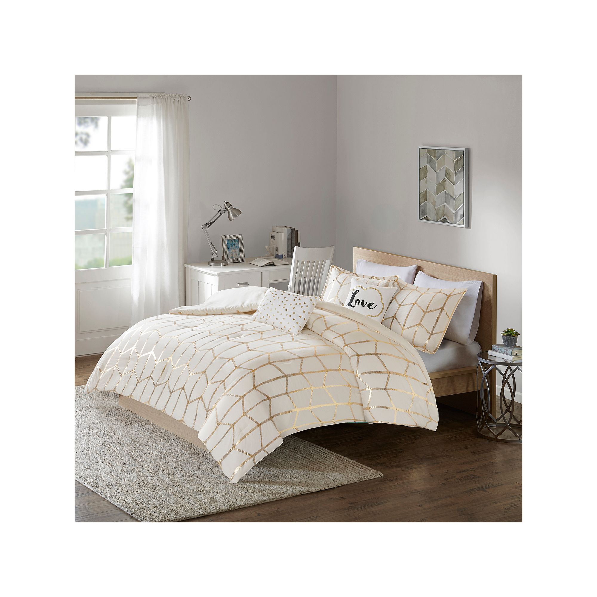 Intelligent Design Khloe Metallic Geometric Printed Comforter Set with Thro