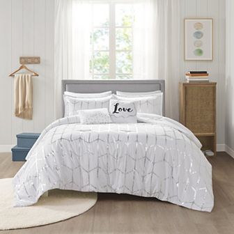 Intelligent Design Khloe Metallic Geometric Printed Comforter Set with Throw Pillows