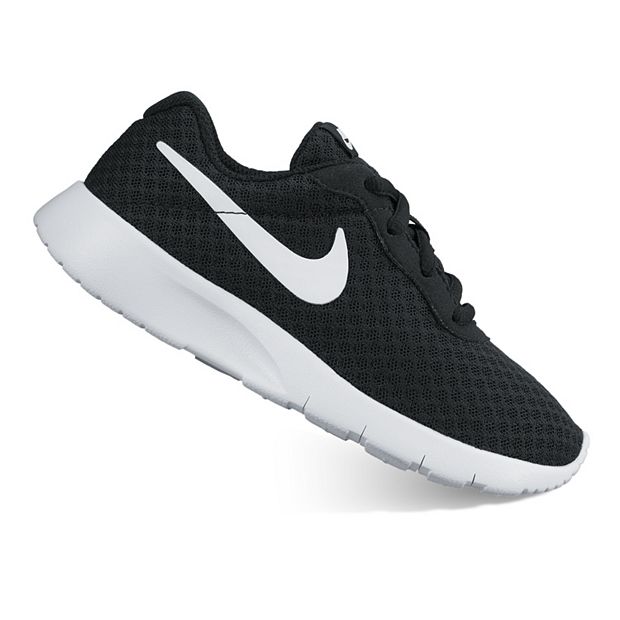 Nike tanjun hotsell womens kohls