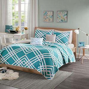 Intelligent Design Jaymie Coverlet Set