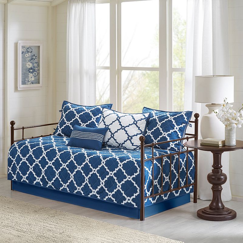 Madison Park Essentials 6-piece Almaden Daybed Set with Throw Pillow, Blue,