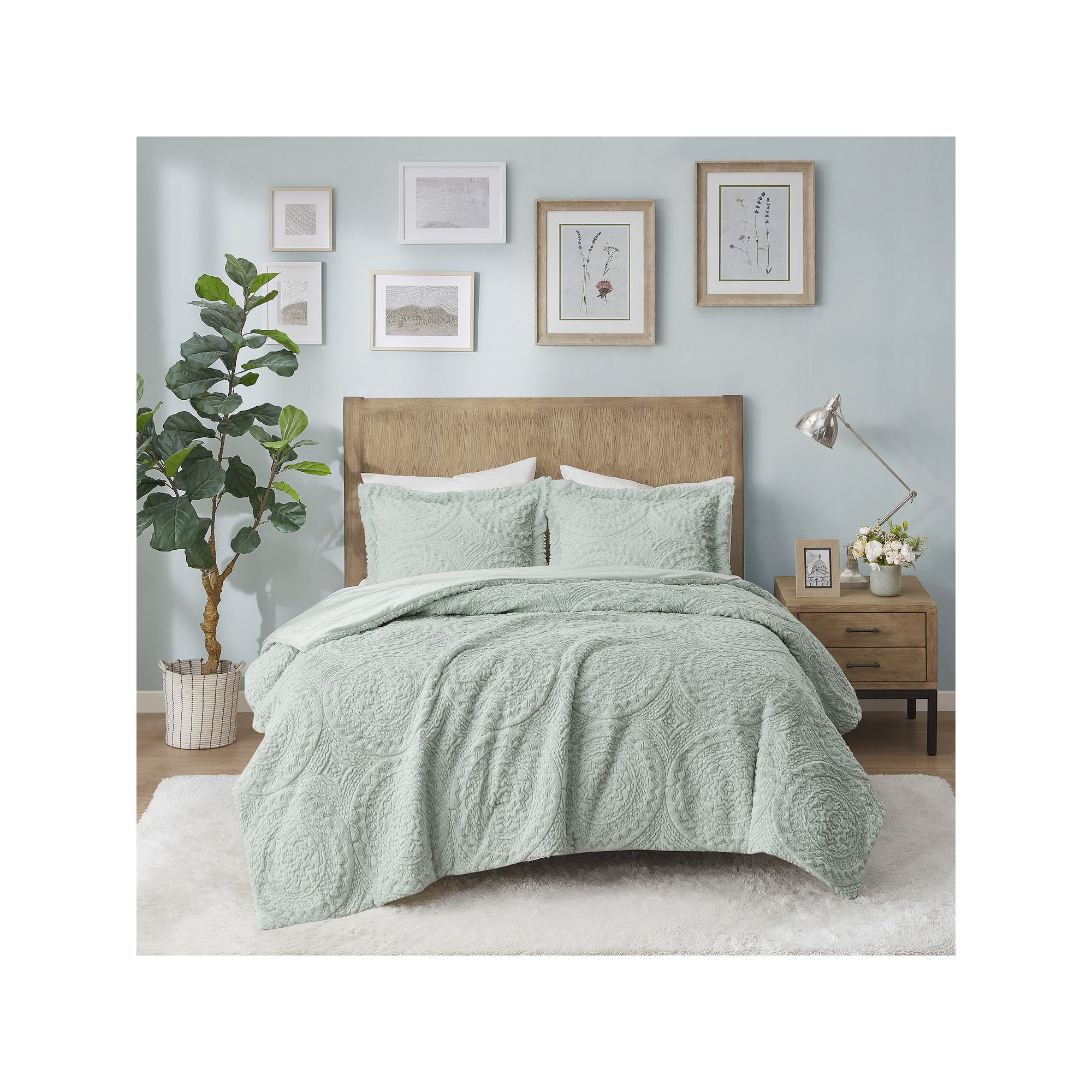 Madison Park Arya Embroidered Medallion Ultra Plush Comforter Set, Blue