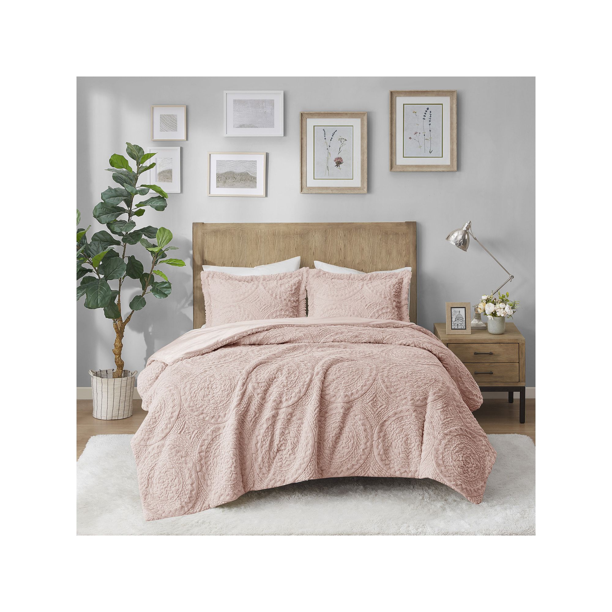 Madison Park Arya Embroidered Medallion Ultra Plush Comforter Set, Blush