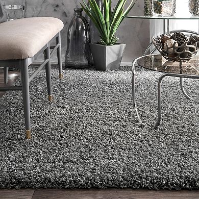 nuLOOM Marleen Solid Shag Rug