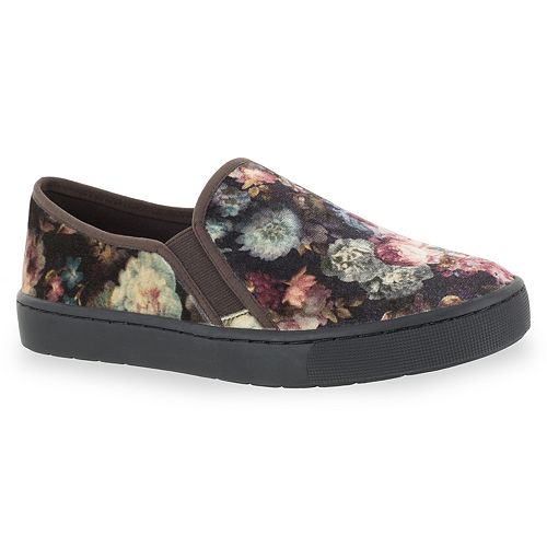 Easy Street Plaza Women's Shoes