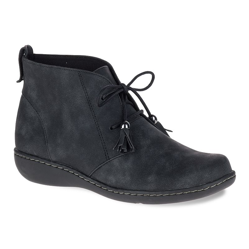 Soft Style By Hush Puppies Boots UPC & Barcode | upcitemdb.com