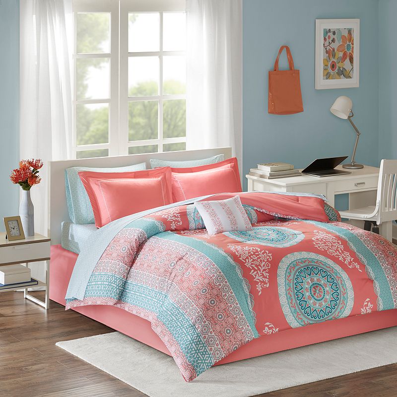 Intelligent Design Eleni Boho Comforter Set with Bed Sheets, Light Pink, Tw