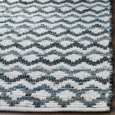 Safavieh Montauk Lamar Geometric Striped Rug