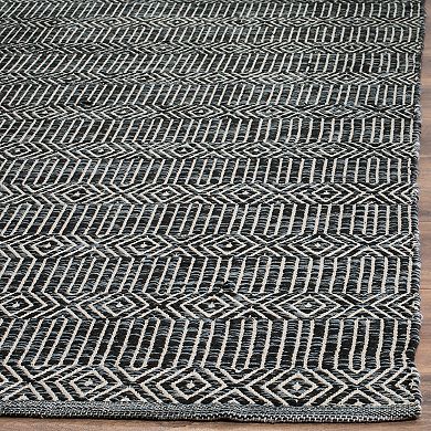 Safavieh Montauk Cypress Geometric Rug