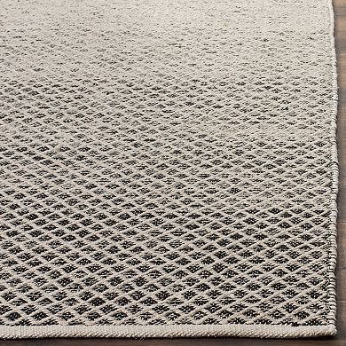 Safavieh Montauk Talia Lattice Rug