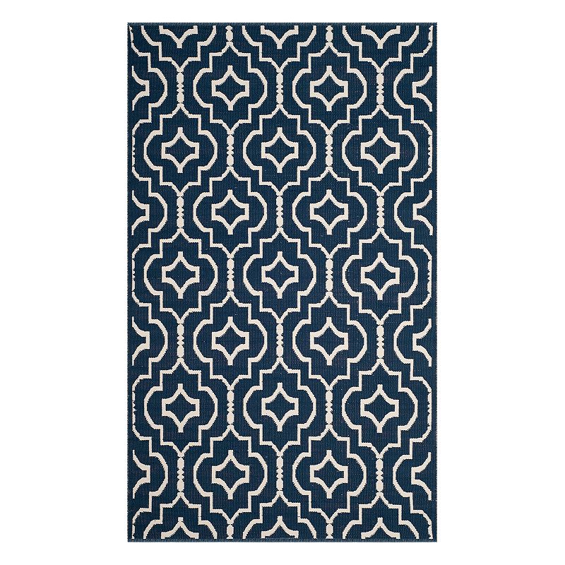 Safavieh Montauk Verena Quatrefoil Rug, Blue, 5X8 Ft