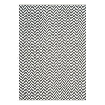 Safavieh Montauk Flynn Chevron Rug