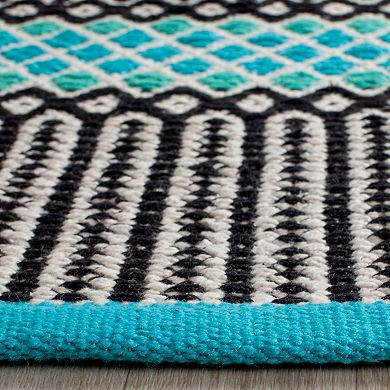 Safavieh Montauk Douglas Striped Rug