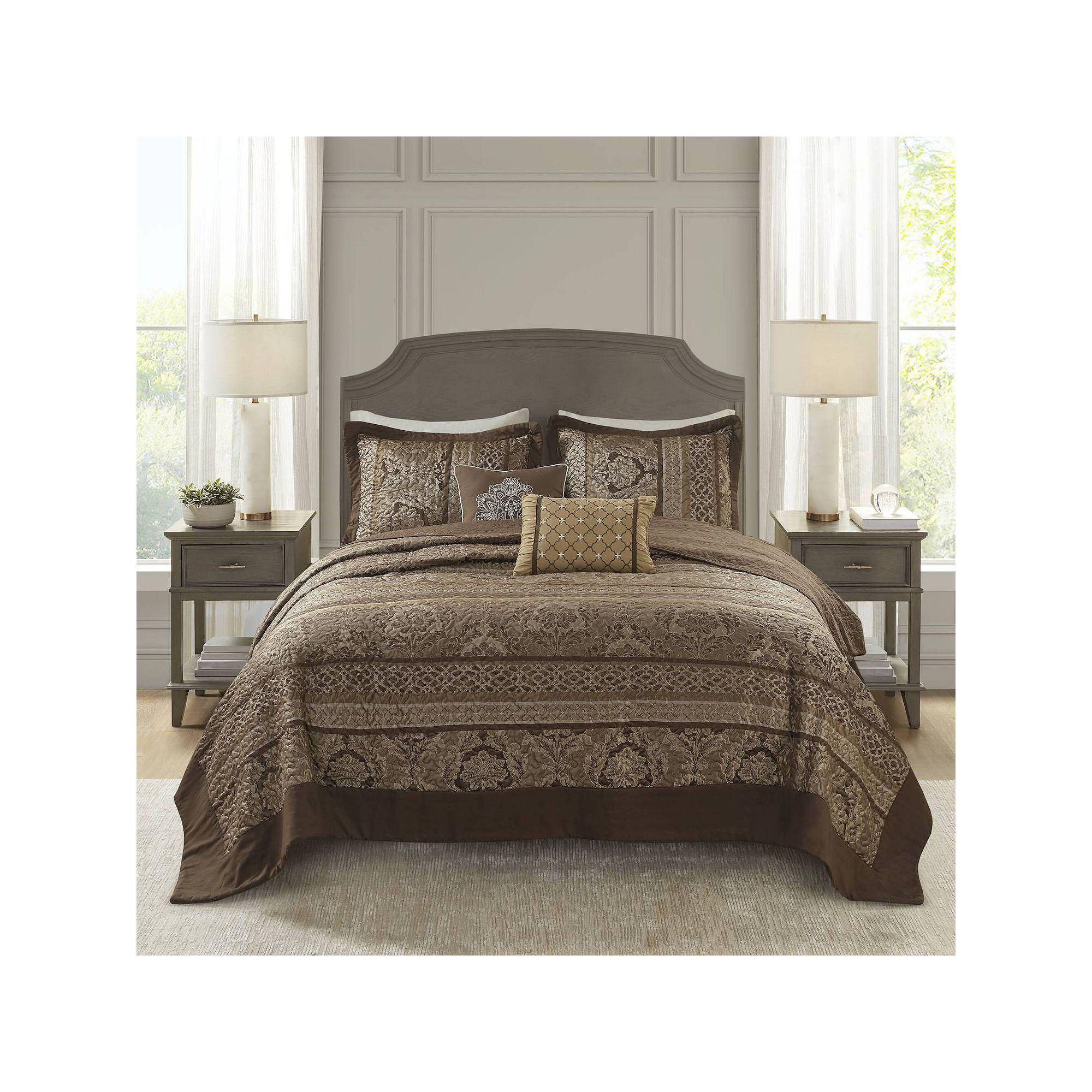 Madison Park Venetian 5-piece Jacquard Bedspread Set with Throw Pillows, Br