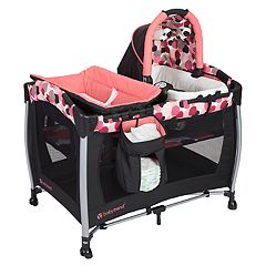 Girl pack n play with clearance bassinet