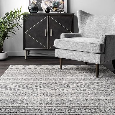 nuLOOM Shaina Tribal Geometric Rug
