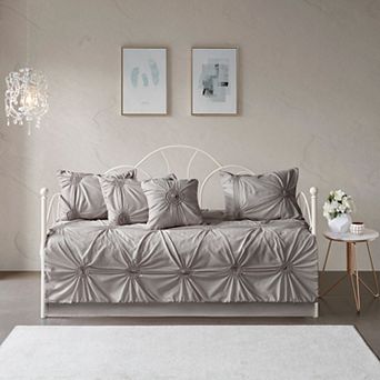 Madison Park Lorilyn 6 pc Daybed Cover Set with Throw Pillow