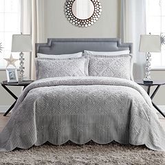 Modern Heirloom Olivia Multiple Colors/Finishes Floral Reversible Queen  Bedspread Cotton with (Cotton Fill) in the Comforters & Bedspreads  department at