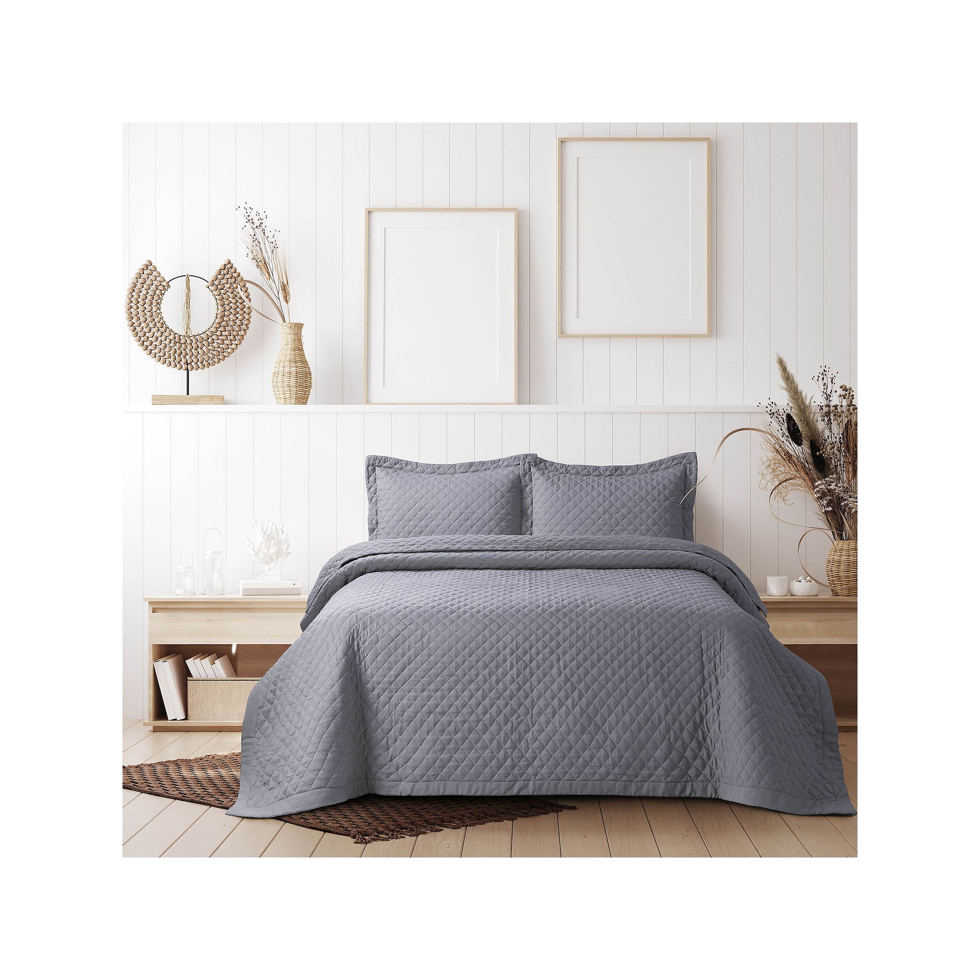 Tribeca Living Brisbane Solid Oversized Diamond Quilt Set, White