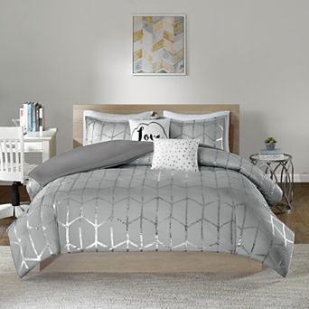 Intelligent Design Khloe Metallic Printed Duvet Cover Set with Throw Pillows