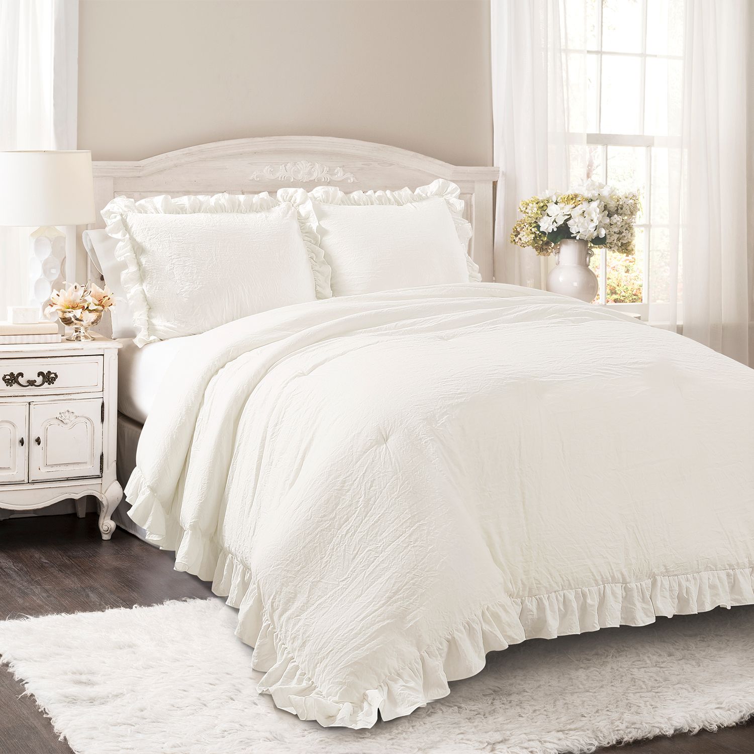 Parure De Lit 6 Pièces Lush Decor Reyna - Blanc à Volants - Grand Lit - Microfibre Douce Et Certifiée Oeko-Tex