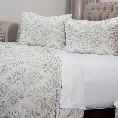 Rizzy Home Astrid Geometric Quilt Set with Shams