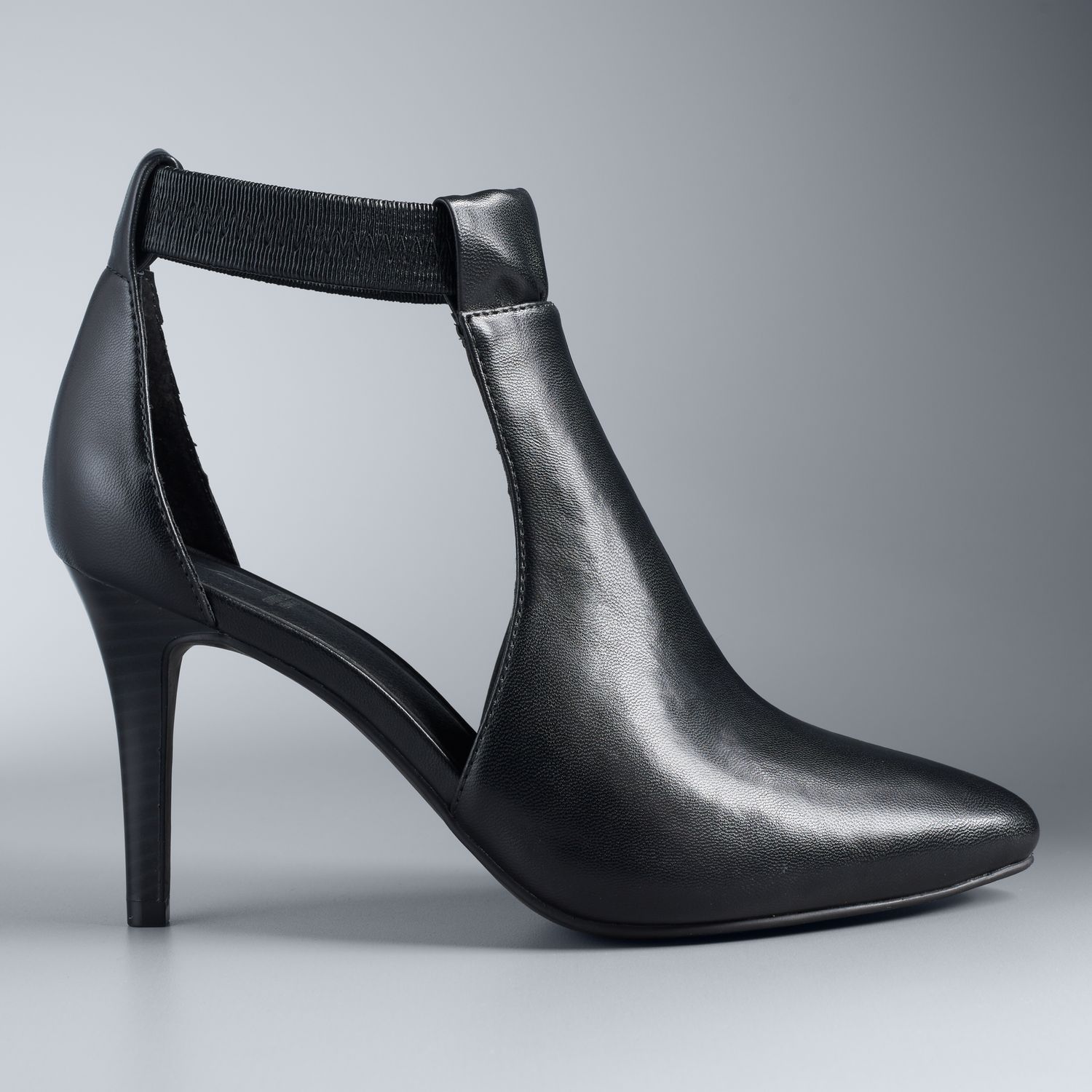 vera wang black ankle boots