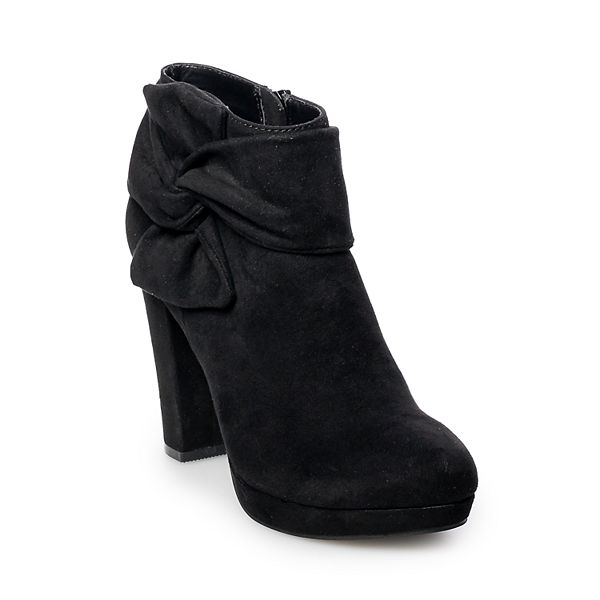 Lauren conrad 2025 black booties