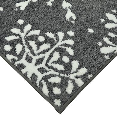 St. Nicholas Square® Supersoft Snowflake Holiday Rug