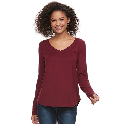 Juniors' SO® Perfect V-Neck Tee