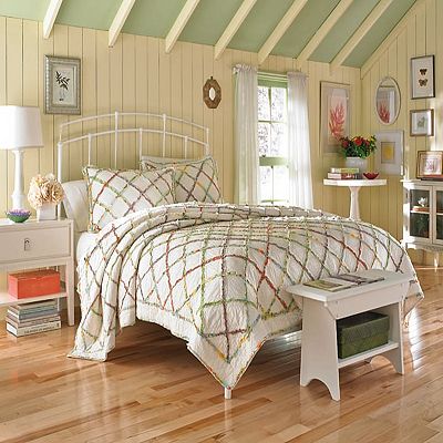 Laura Ashley Applique Ruffle Quilt