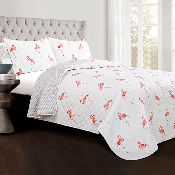 Lovely Flamingo and Bird Print Details about   Animal Quilted Coverlet & Pillow Shams Set 